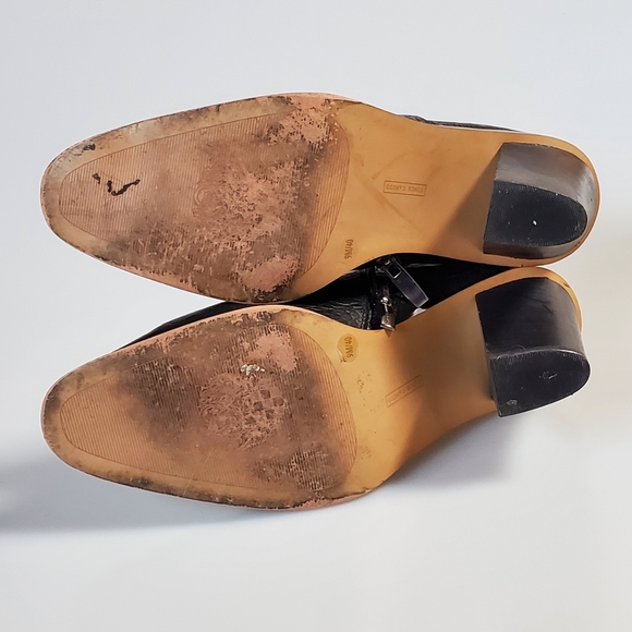 Vince Camuto Jorgetta Croc Embossed Booties Size 9M. - Picture 4 of 7